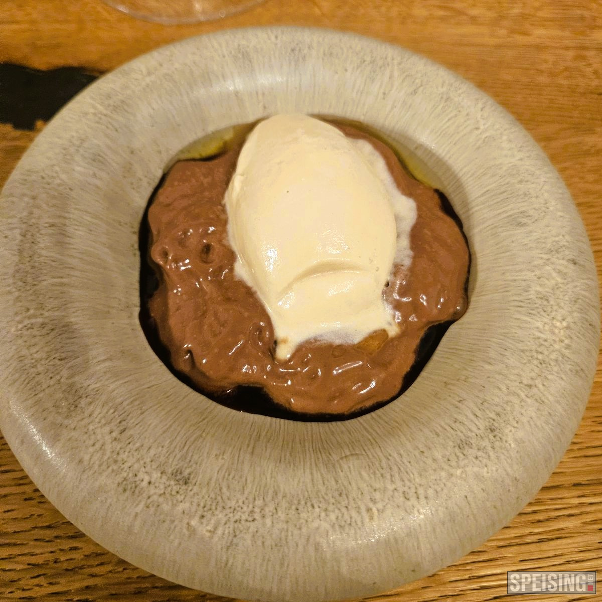 Erd�pfeleis mit Portweinreduktion und Schokoladenmousse